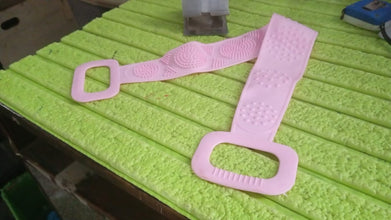 Silicone Body Back Scrubber – Double-Sided Bath Brush for Deep Cleaning